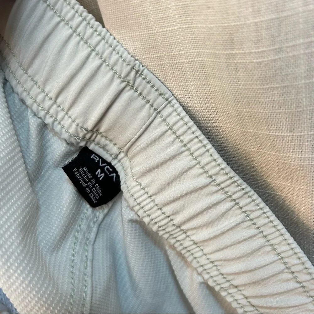 RVCA Reactive 17